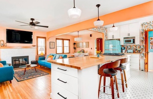 Indianapolis House | Irvington Retro Villa - 2B/1B MCM Indy Charmer