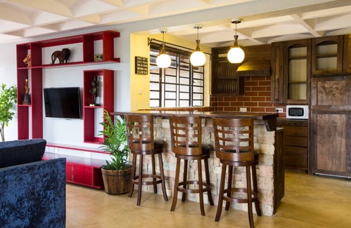 Ngelani House | Isaac House -:Beautiful rustic country guesthouse at the foot of Lukenya Hills