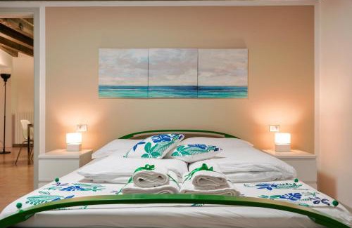 Iseo Apartment | Iseo Portelle Holiday da Barbara - private parking & bike storage
