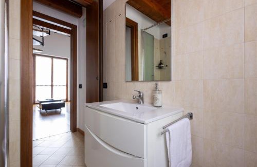 Castro Apartment | IseoLakeRental - La Rocca