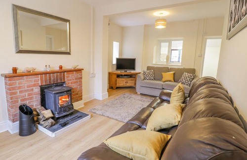 Caersws House | Isfryn
