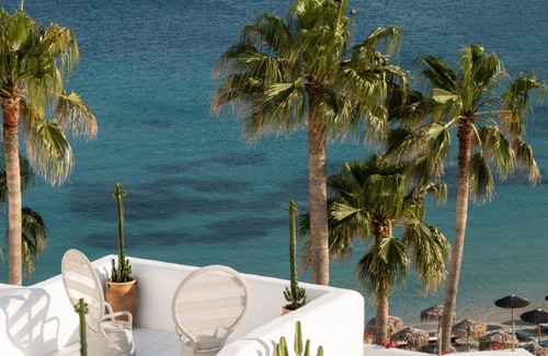 Platis Gialos Villa | ISholidays Mykonos Blu Island Villa Private Pool