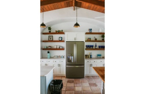 Estate Turner Hole House | Isla Bonita