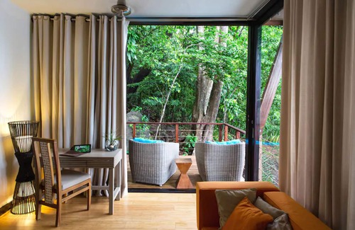 Boca Chica Cabin | Isla Palenque Member of the Cayuga Collection