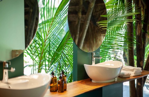 Boca Chica Cabin | Isla Palenque Member of the Cayuga Collection