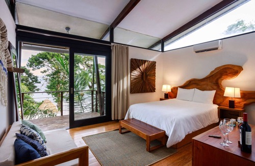 Boca Chica Cabin | Isla Palenque Member of the Cayuga Collection
