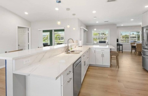 Marco Island House | Island Charmer.3 Bedroom Waterfront Vacation Home.Pet