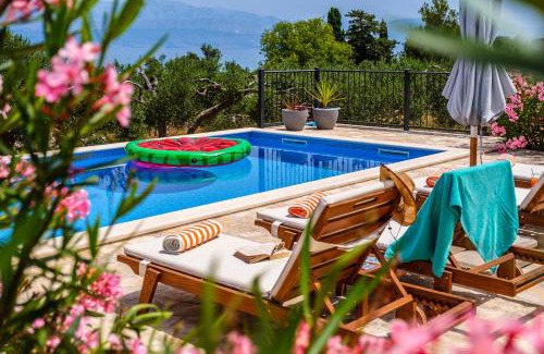 Supetar House | Island Getaway - Heritage House