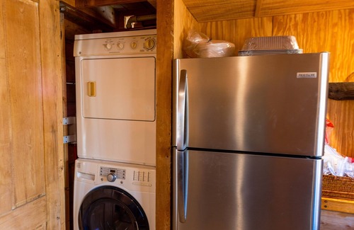 Hewitt Cabin | Island Paradise Vacation