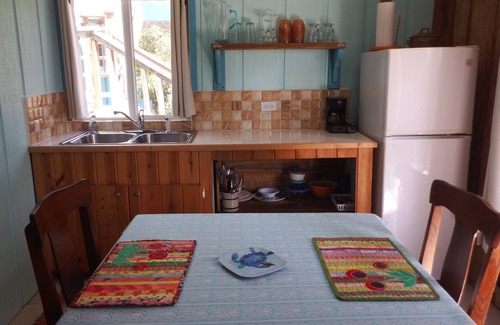 Hartswell Apartment | Island Retreat Near Tropic of Cancer Beach