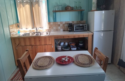 Hartswell Apartment | Island Retreat Near Tropic of Cancer Beach