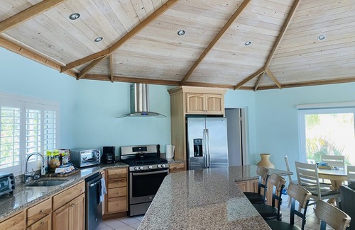Stella Maris Villa | Island Villa w/Private Pool and Panoramic Ocean Views; Adjacent to Rock Hill