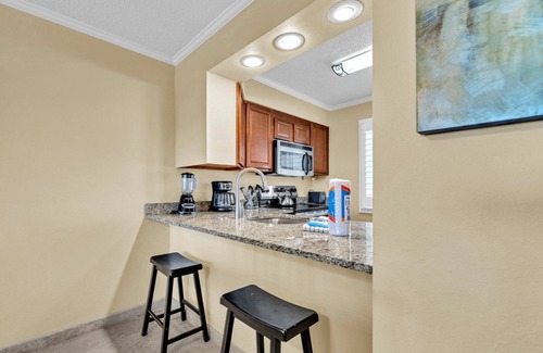 North West Florida Condo | Islander 318-Private Beach Access-Fab Amenities