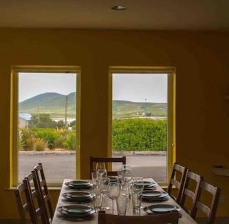 Cahirciveen House | Islands View - Spacious Family Home