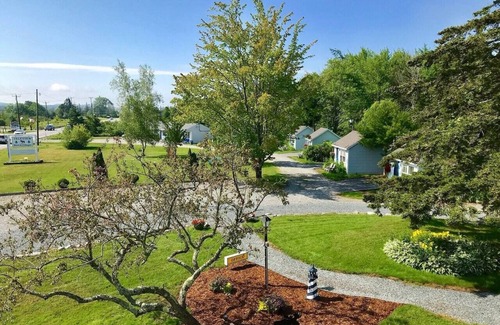 Trenton Cottage | Isleview Cottage 3 - 10 min drive to Acadia!