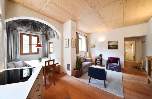 St. Michael/San Michele Apartment | Casa Piganò - living within historic walls