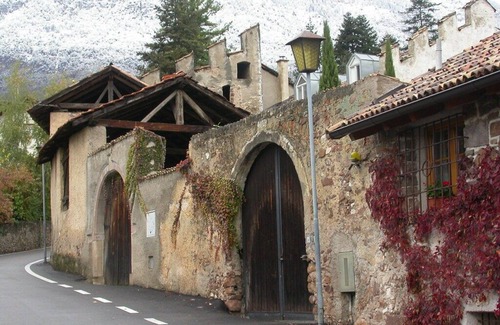 St. Michael/San Michele Apartment | Casa Piganò - living within historic walls