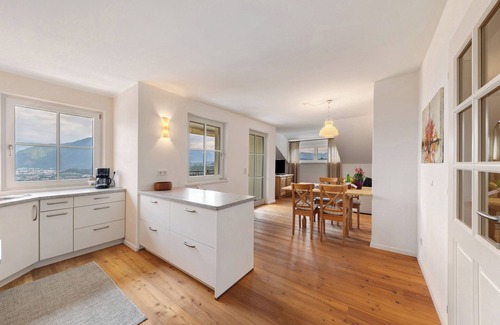 Appiano Sulla Strada del Vino Apartment | Holiday Apartment 'Weingut Zail' with Mountain View, Wi-Fi and Air Conditioning