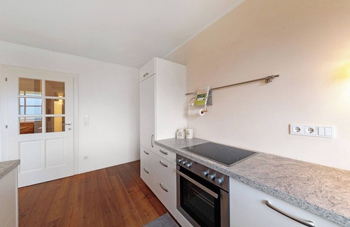 Appiano Sulla Strada del Vino Apartment | Holiday Apartment 'Weingut Zail' with Mountain View, Wi-Fi and Air Conditioning