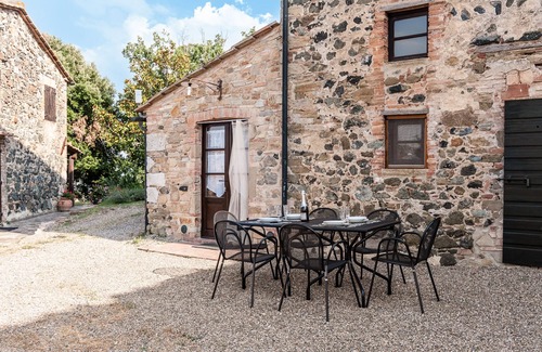 Montecastelli House | Two-Bedroom Apartment