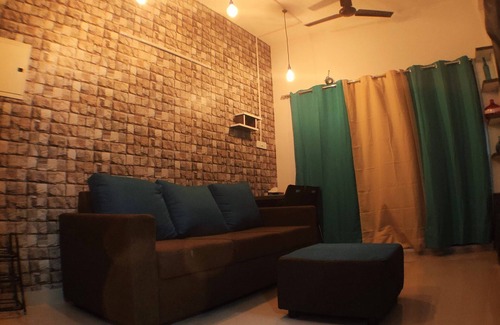 Karappakam Apartment | ♥IT Hub♥FAST WIFI♥OMR♥TV♥LakeView♥Cute♥Couple Friendly♥LongStays♥5☆ Condo֎۞۩ᴥ★