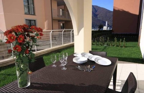 Maccagno Apartment | Lake Maggiore holiday apartment with pool
