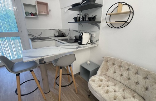 Monte Sant'Angelo Apartment | Orchid Gargano 5minutes from Mattinata garden and common parking lot