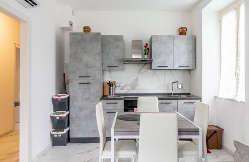 Ripa-Pozzi-Ponterosso Apartment | Apartment 'Casa A Pochi Passi Dalla Versilia' with Mountain View, Shared Garden and Air Conditioning