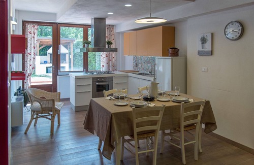 San Valentino In Abruzzo House | Beautiful country house with private pool