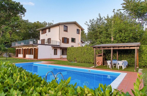 San Valentino In Abruzzo House | Beautiful country house with private pool