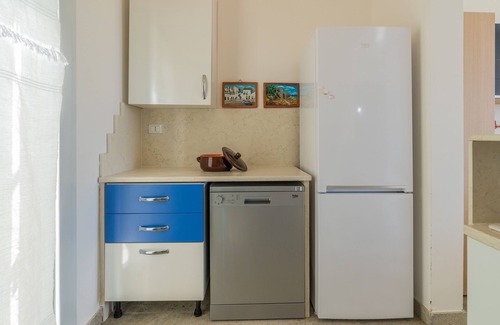 Torre San Giovanni Villa | LA MAISON BLUE MARIA SUNDAY MALAGNINO 70 meters from the SEA 2 bedrooms 2 bathrooms wi-fi