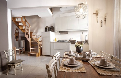 Santissima Annunziata Apartment | Italian Fantansy Takes you away .
