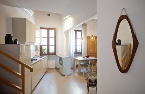 Santissima Annunziata Apartment | Italian Fantansy Takes you away .