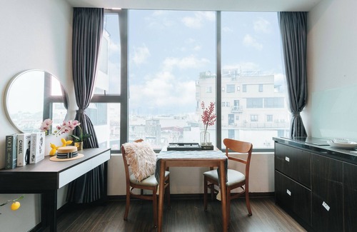 Van Mieu Hotel | Ivy Luxury Hotel & Apartment