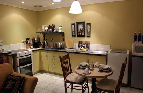Campbell Town Bed & Breakfast | Ivy on Glenelg