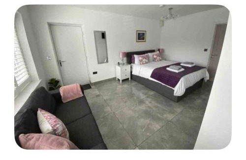 Kilgetty House | Ivydene