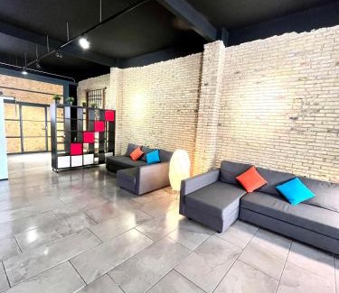 Nou Moles Apartment | IY Loft 4 - Open Plan Garage Style - Up to 4 people