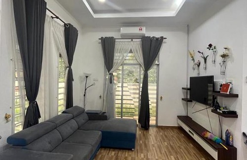 Rambai House | Izzhan homestay berdekatan kubang kerian malay only