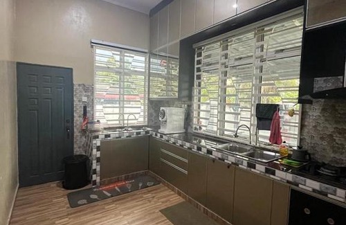 Rambai House | Izzhan homestay berdekatan kubang kerian malay only