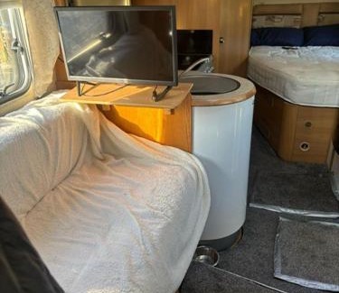 Eastling Other | Izzie The Glampervan