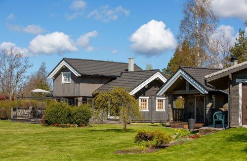 Valgeranna Villa | Jõeveere majutus