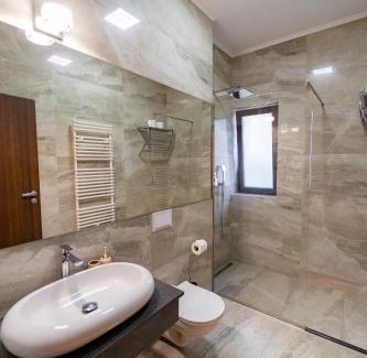 Lugoj Hotel | J'adore Boutique Hotel