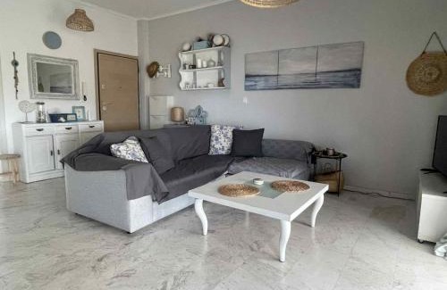 Paralia Ofryniou Apartment | J&J Seaview Apartment