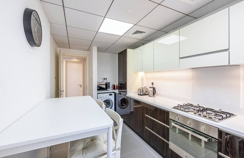 Al Sufouh 1 Apartment | J8 - Spacious 2 Bedroom near Media City
