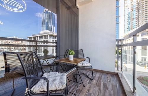 Al Sufouh 1 Apartment | J8 - Spacious 2 Bedroom near Media City