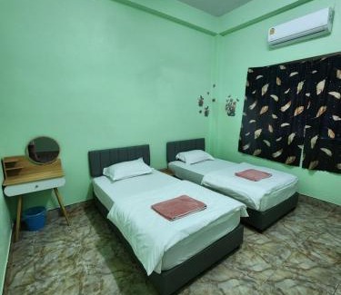 Betong House | Jaaoo Homestay Betong - 4 Bedroom House