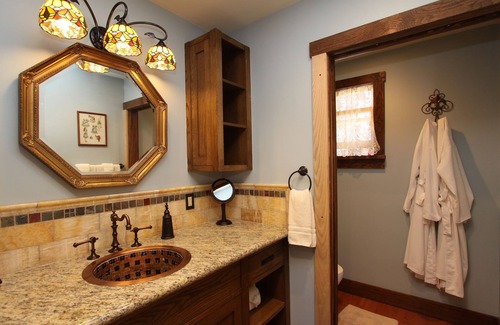 Monterey Bed & Breakfast | Jabberwock Inn