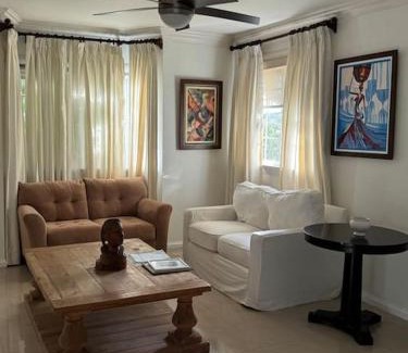 Jack's Hill Villa | Jacks Hill Villa - Kingston