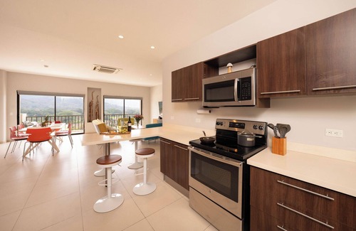 Barrio Santa Lucia Condo | Jaco Bay Condo, 9th Floor, King Bed, w/Ocean Views