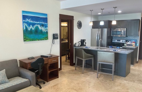 Barrio Los Faroles Condo | Jaco Oceanfront Luxury Condo #1119 in a Luxury Resort